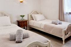 bedroom2-1